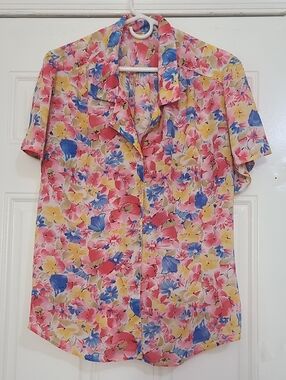 Floral Button-Front Short Sleeve Top in Pink, Yellow & Blue